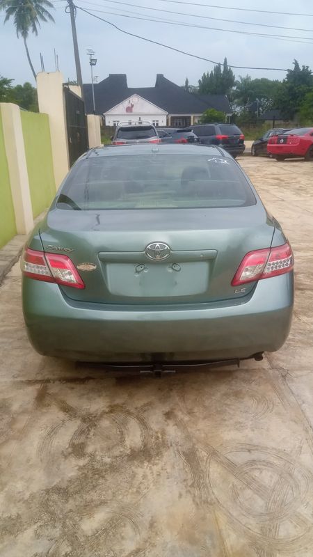 Thumbnail 2 of 2009 Toyota Camry le